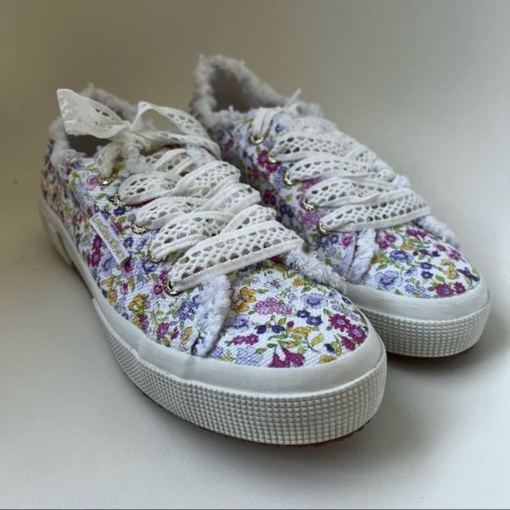 Loveshackfancy Supergas
